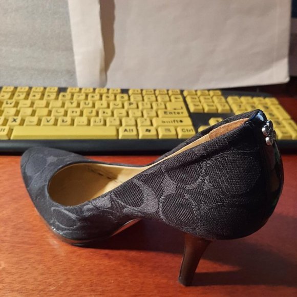 Coach Caya Signature Logo Platform High Heels Pump Black Size 7 Worn Few Times - Picture 2 of 6